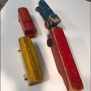 TRAIN CARS PRIMITIVE WOODEN 4 PC.
